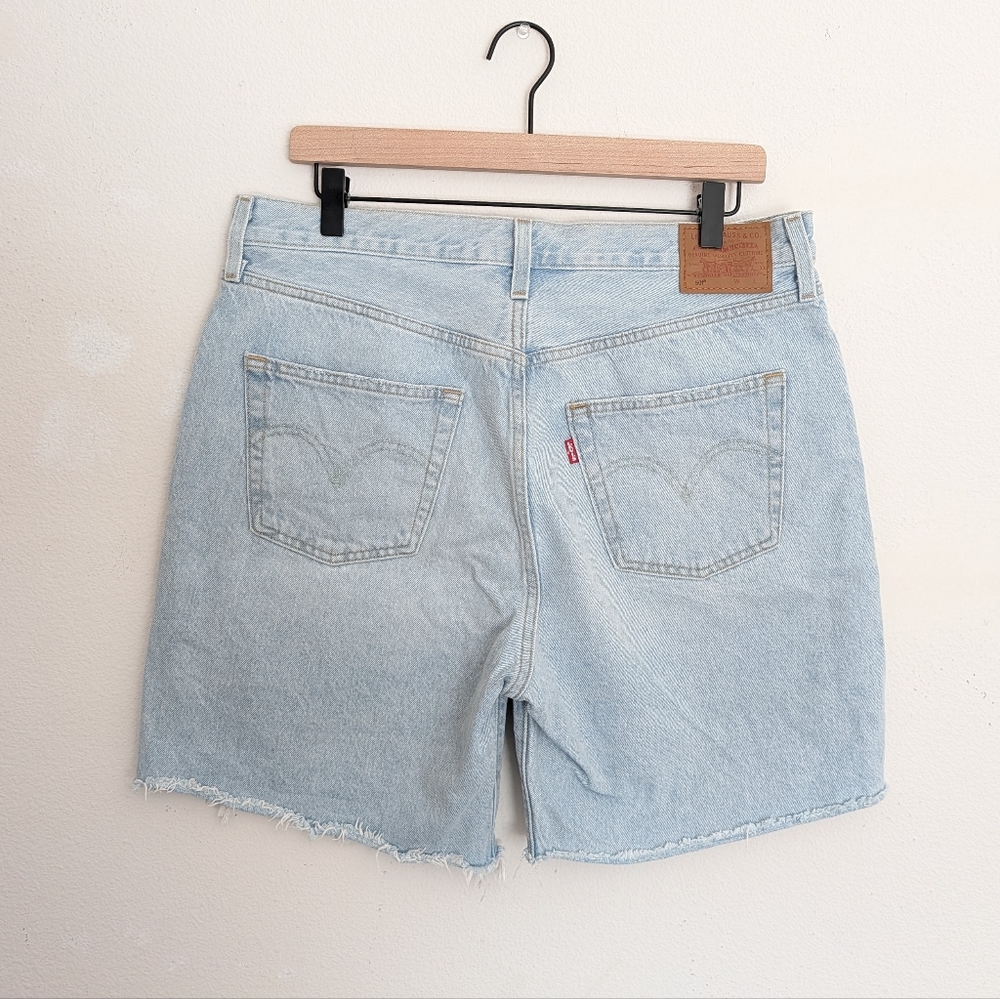 Levi's 501 High Rise Button Fly Distressed Mid Length Denim Jean Shorts Size 32 - Picture 2 of 8